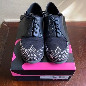 NIB Black Embellished Suede Saddle Shoes - Sz 9
